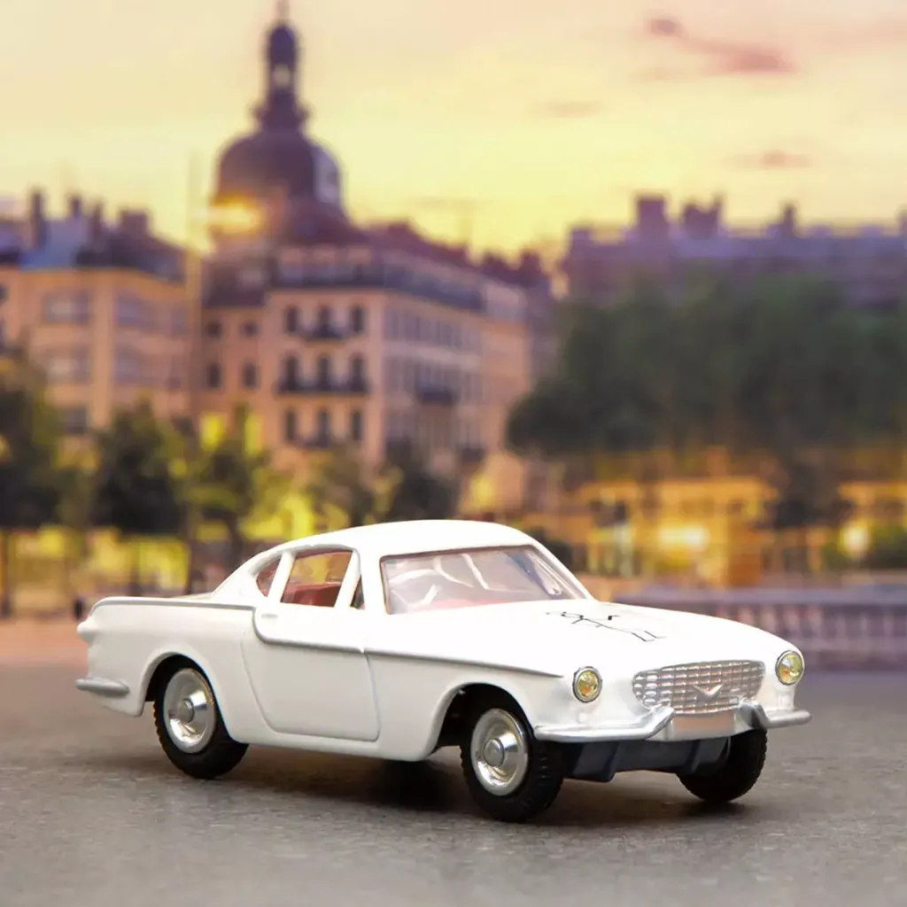 volvo-p-1800-1961-la-voiture-du-saint-serie-tv-1-45-n258 (1).webp