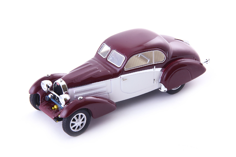 Avenue 43 : Bugatti Type 43 Coupé Uhlik France / République Tchèque 1934 - AVN60090