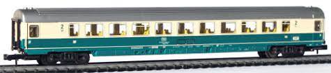 Minitrix : VOITURE beige turquoise