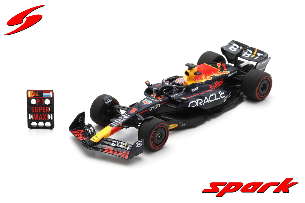 Spark model : Oracle RedBull Racing RB19 No.1 Winner British GP 2023
Max Verstappen With pit board [1/43]