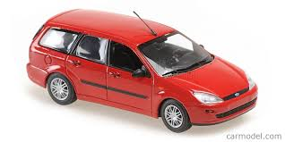 Maxichamps : Ford Focus Break Rouge [1/43]