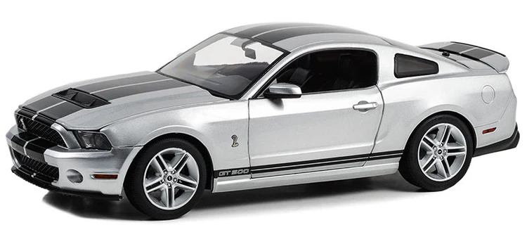 Greenlight : Ford Mustang GT500 Shelby │ 2011 - Blanc  [1/18]