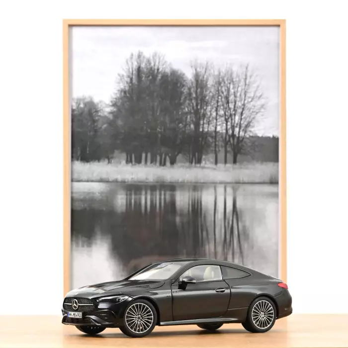 Norev : Mercedes-Benz CLE Coupé │ 2024 Noir obsidien métallisé [1/18]