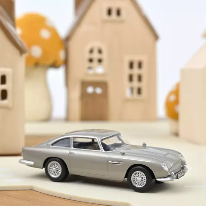 Norev : Aston Martin DB5 │ 1963 - Bleu [1/43]
