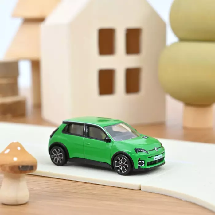 Norev : Renault 5 E-Tech 100% électrique │ 2024 - Vert Pop  [1/64]
