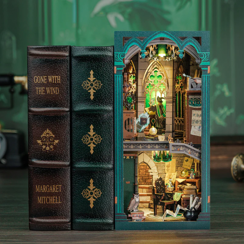 [CBE RK05] CuteBee : DIY Book Nook Kit | Darkness Common Room