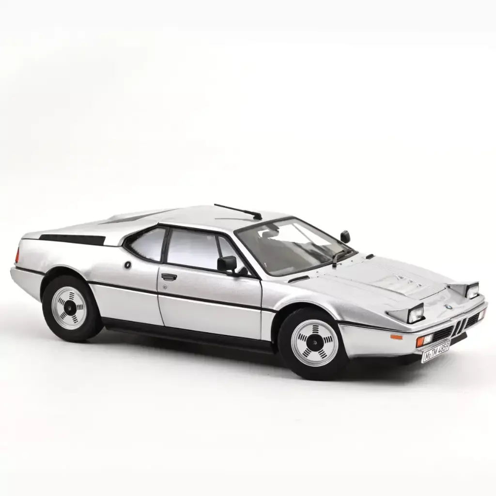Norev : BMW M1 │ 1980 - Silver  [1/18]