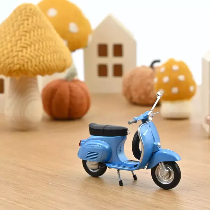[NOR 182100] Norev : Vespa 125 Primavera │ 1968 - Bleu Métallisé [1/18]