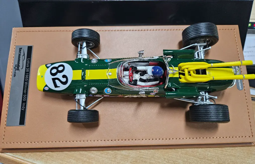 Tecnomodel : Lotus 38 n°82 Winner Indy 500 Jim Clarck 1965 [1/18]