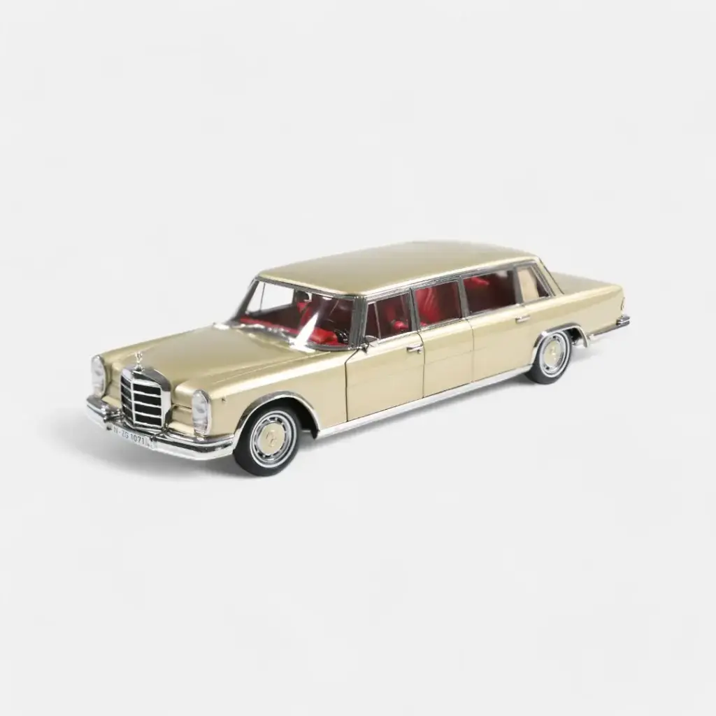 NZG : Mercedes Benz 600 Pullman │ Champagne  [1/18]