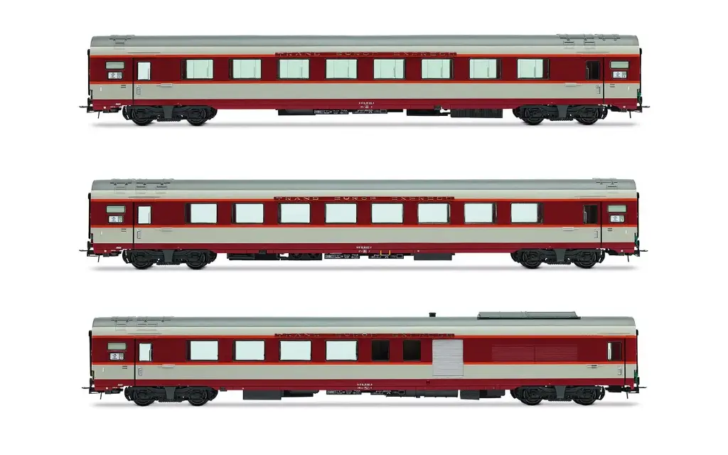 JoueF : Coffret de 3 voitures Grand Confort TEE « Le Kléber » en livrée « Grand Confort » grise │ Époque IV - SNCF 