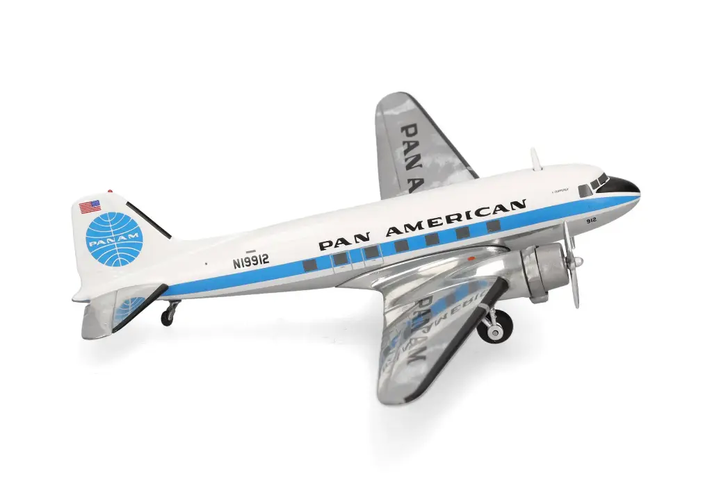 Herpa : Douglas DC-3 │ Pan American World Aiways - Reg. TN19912 " 's Clipperle" 