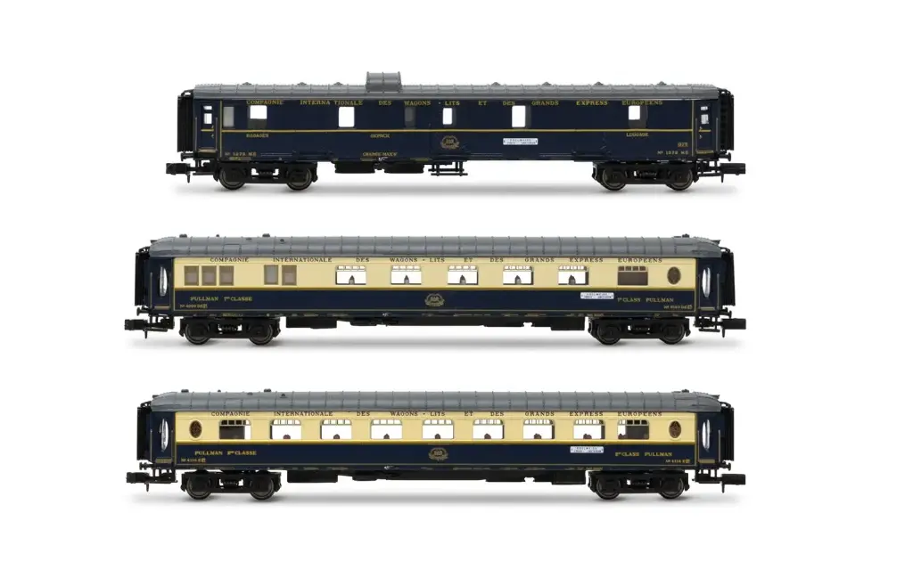 [ARN HN4490] Arnold : Voitures CIWL « Edelweiss Pullman Express », set 1/2 (DD3, VPC Flèche d’Or + VP Étoile du Nord)