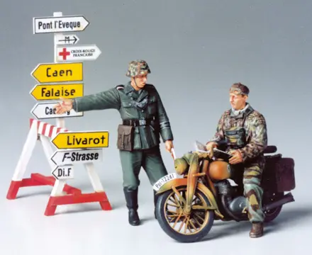 Tamiya : Ordonnances Allemandes et moto