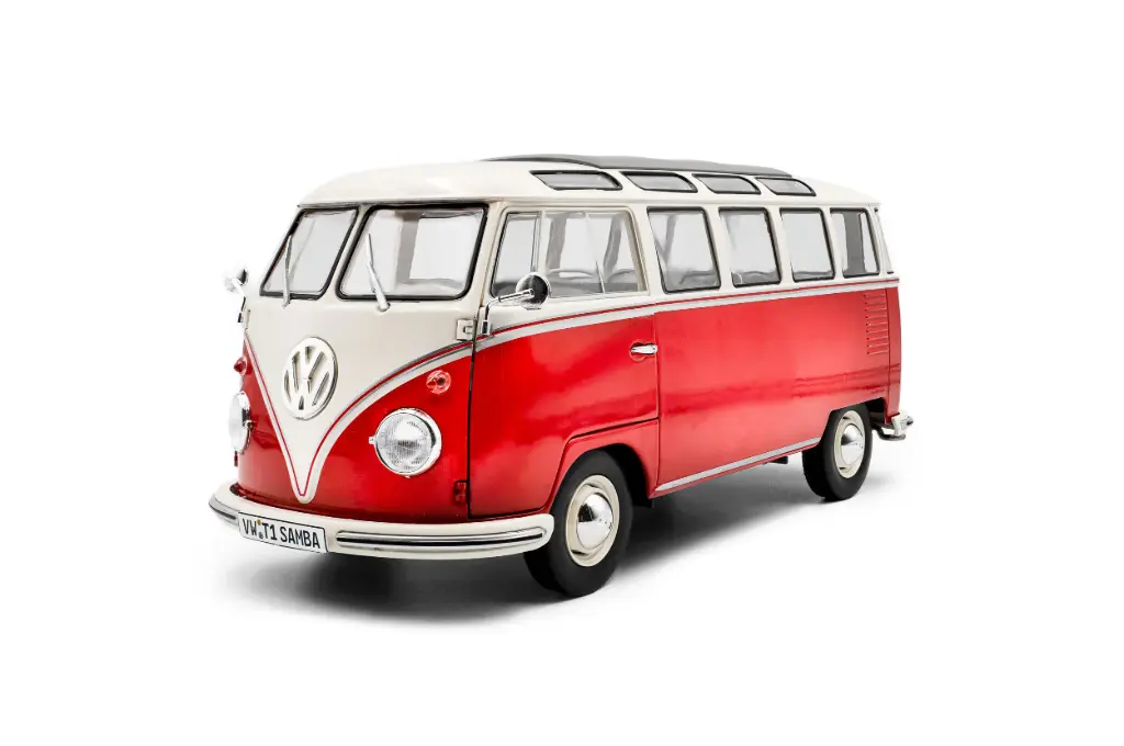 Solido :Volkswagen T1 Samba Rouge et Blanc 1962 [1/18]