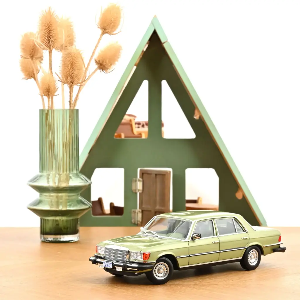 Norev : Mercedes-Benz 450 SEL │ Vert Argent US TV-Version 1979  [1/18]