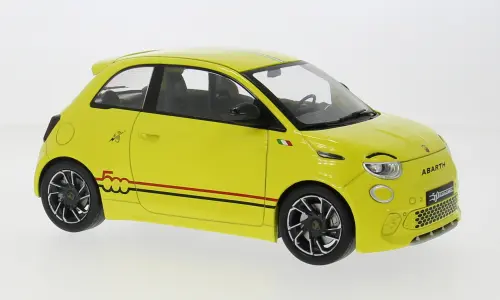 Ixo Models : Fiat Abarth 500e │ Green - 2024 [1/18]