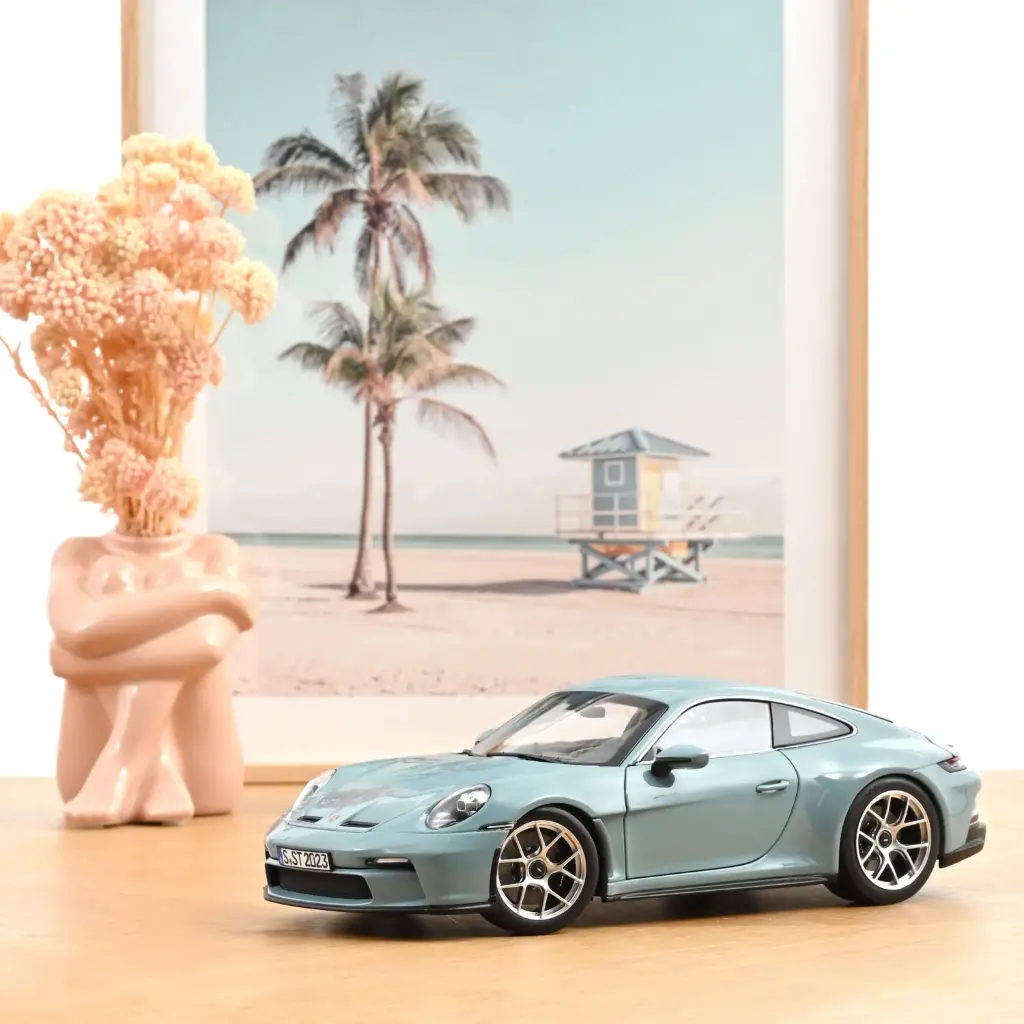 Norev : Porsche 911 S/T │ 2023 - Bleu Meissen