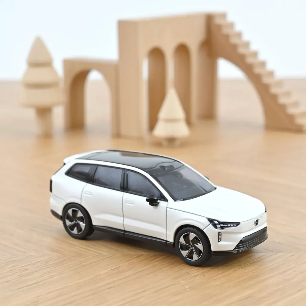 Norev : Volvo EX90 │ 2024 - Blanc Cristal   [1/43]
