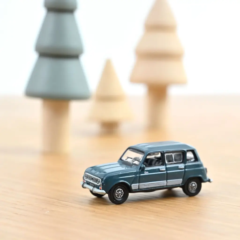 Norev : Renault 4 Clan │ 1986 - Sequoia Green