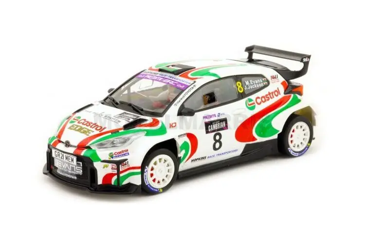 Avant slot : Toyota Yaris Rally 2 n°8 Castrol Evans