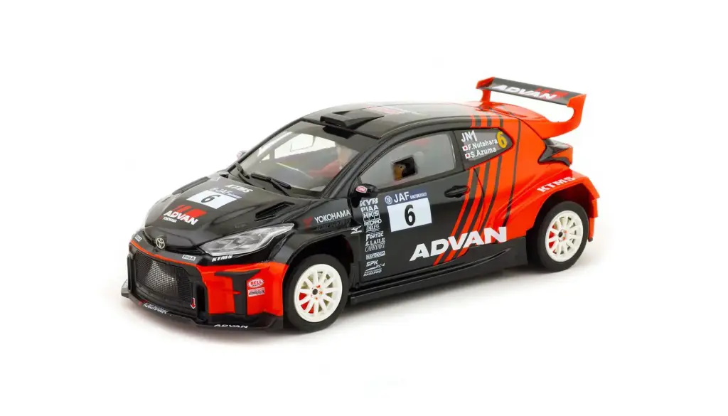 Avant Slot : Toyota Yaris Rally 2 n°6 Yokohama