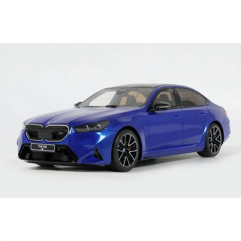 GT Spirit : BMW M5 G90 │ Bleu