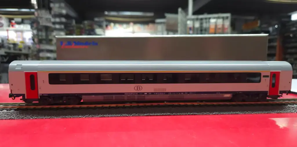 Lsmodels : Voiture I11 A SNCB-NMBS"Blanc Portes Rouges "