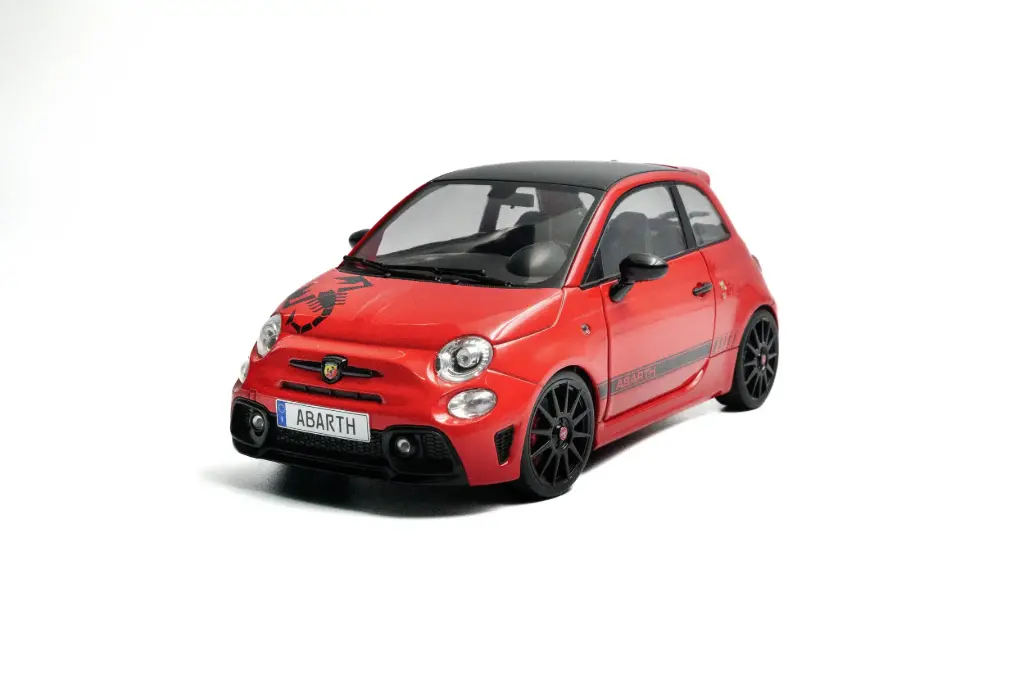 Solido : Fiat F595 Abarth Rosso Maranello - 2022