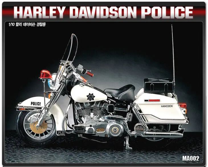 Academy : Harley Davidson - Police Motorbike (1/10)