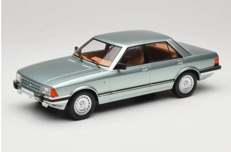 Modelcar : Ford Granada MKII 2.8 Ghia │ 1982 - Light Green [1/18]
