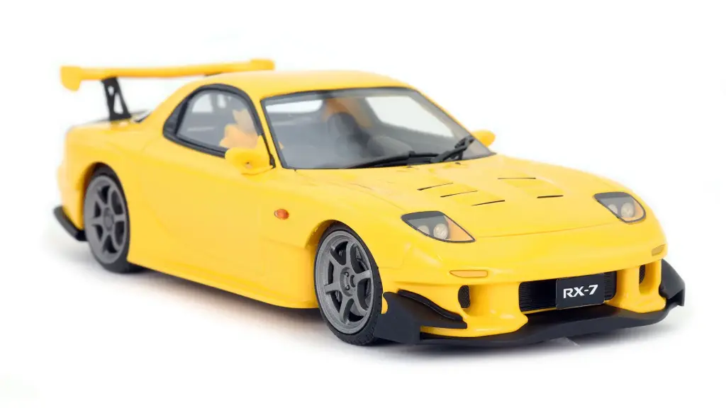 Avant Slot : Mazda RX7 Jaune