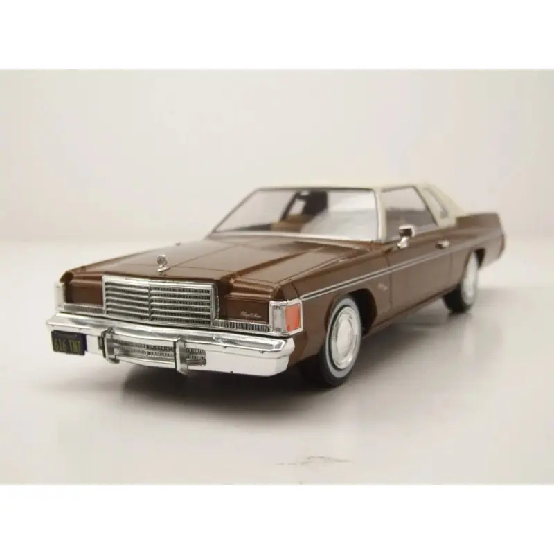 Whitebox : Dodge Royal Monaco Coupe │ 1977 Brown Beige