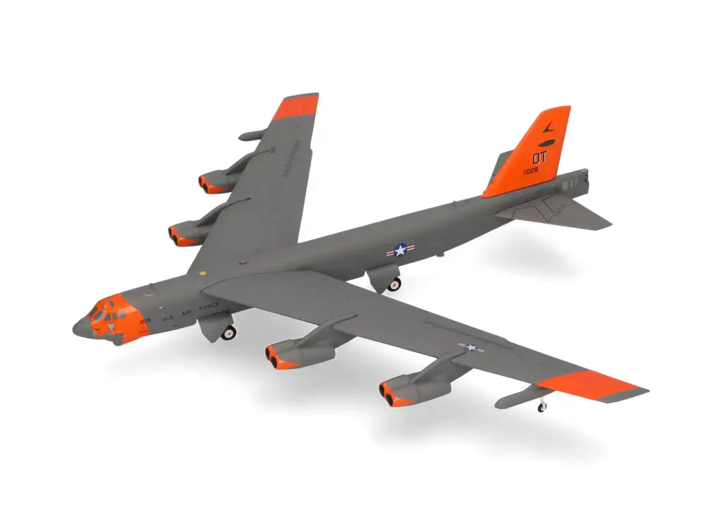 [HER 573726] Herpa : U.S. Air Force Boeing B-52H Stratofortress - 49th Test and Evaluation Sqn - "Test orange" livery 