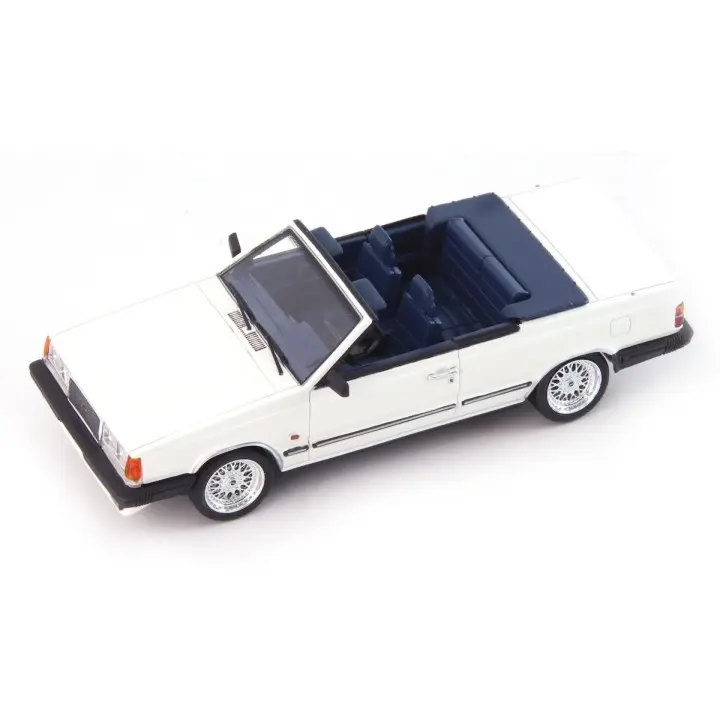 Avenue43 : Volvo 760 GLE Mellberg │ White  [1/43]
