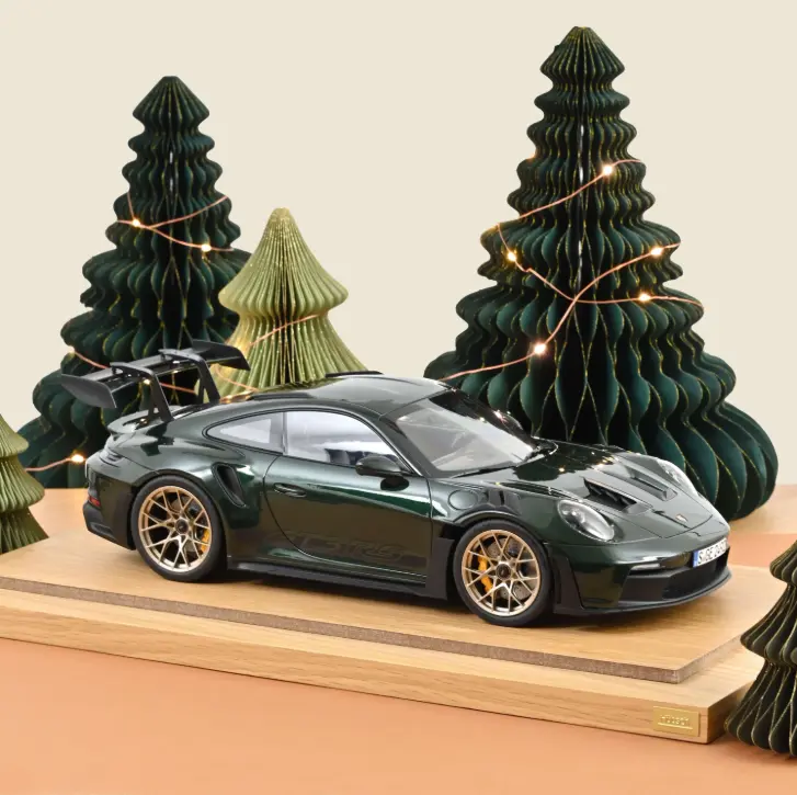 Norev : Porsche 911 GT3 RS │ 2022 - Vert Jet métallisé et Noir 1/12 