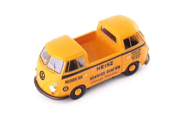 [AUCU 99125] Autocult : Volkswagen T1 Recovery Bus + Clé USB  [1/43]