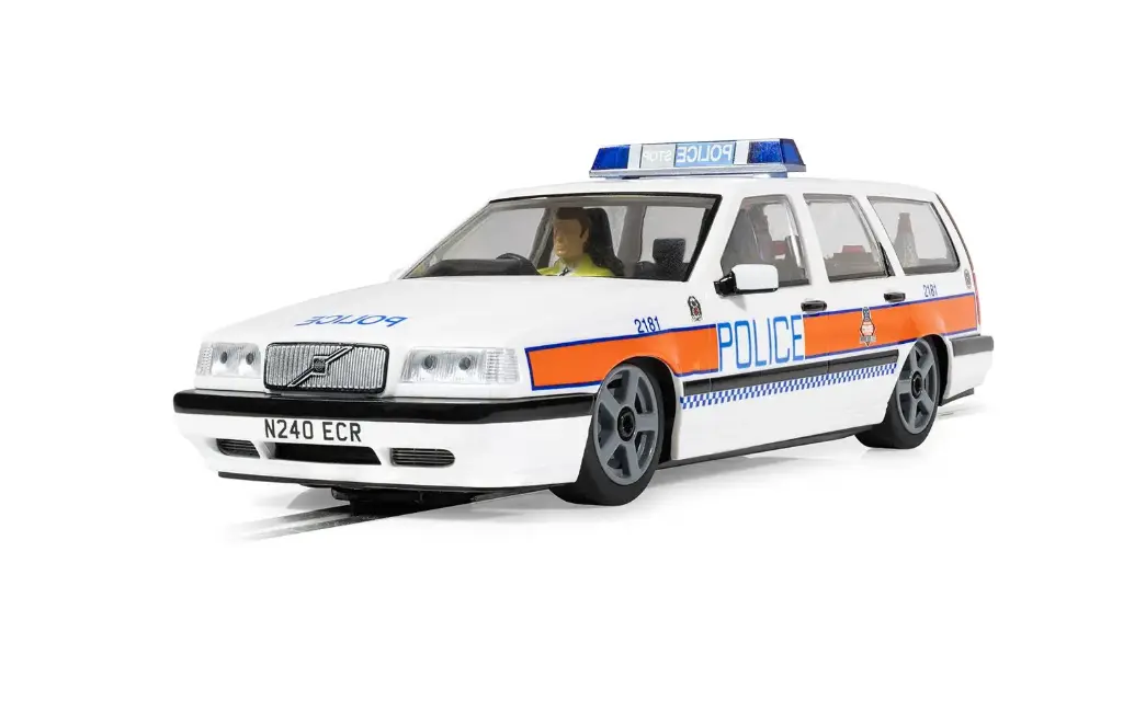 [SCA C4627] Scalextric : Volvo 850 Estate │ Police Edition 