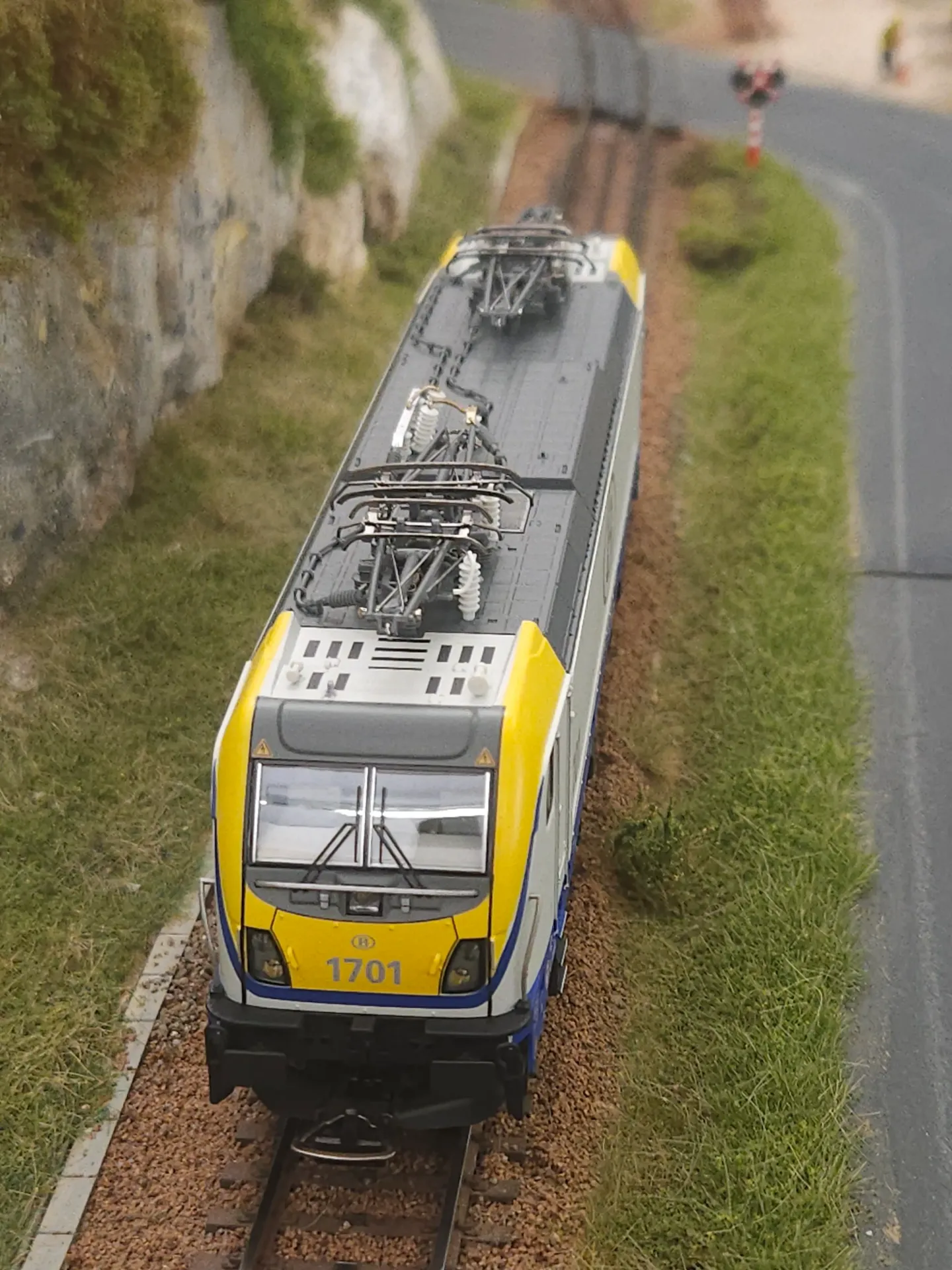 PIKO : Locomotive électrique 1701 SNCB NMBS DCC Sound Epoque VI (1/87)