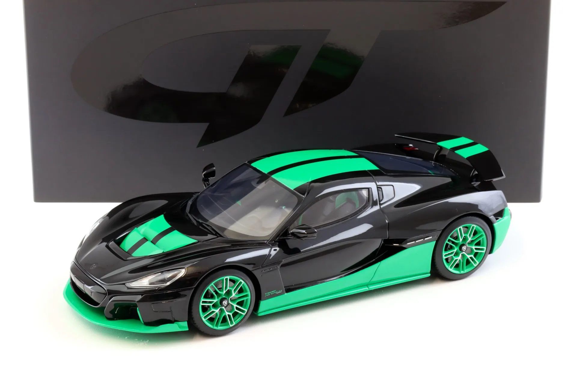 GT Spirit : Rimac Nevera Record 2023 [1/18]