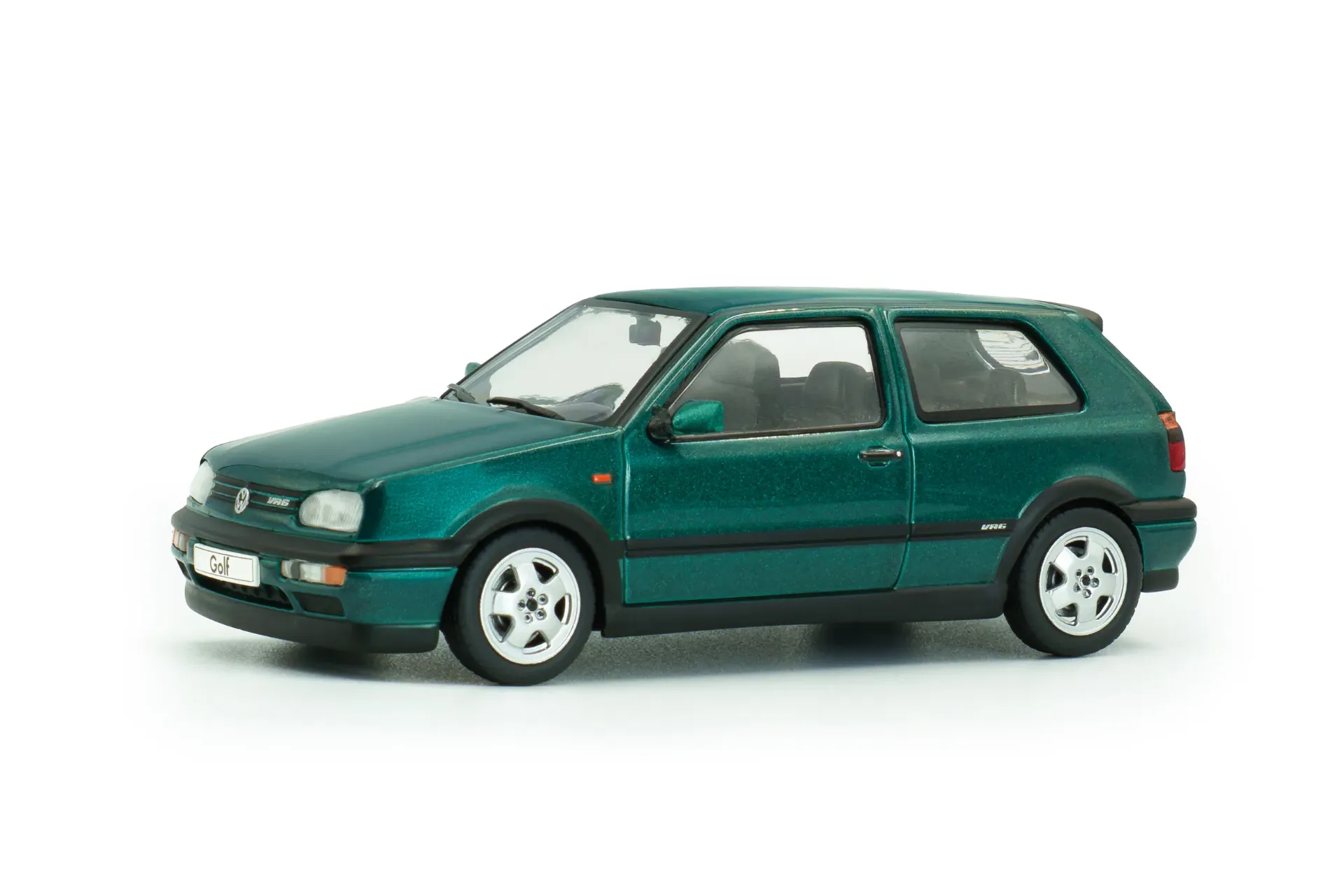 Solido : Volkswagen Golf MKIII VR6 │ Dragon Green Pearl - 1994 [1/43]