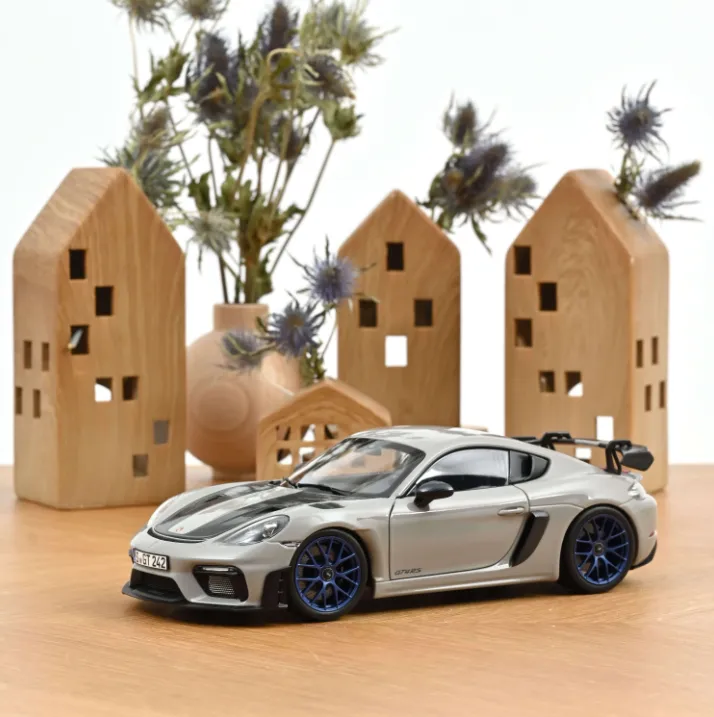 Norev : Porsche Cayman GT4 RS pack Weissach │ 2023 - Craie [1/18]