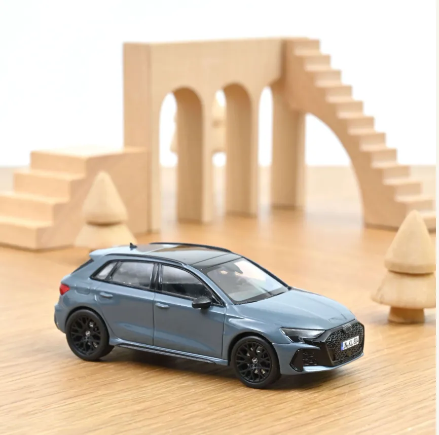 Norev : Audi RS3 │ 2025 - Gris Kemora [1/43]