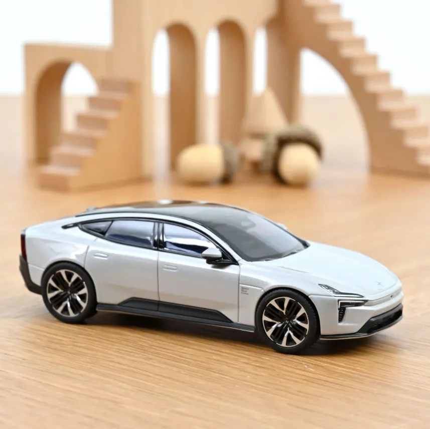 Norev : Polestar 5 │ 2025 - Magnesium 1/43 [1/43]