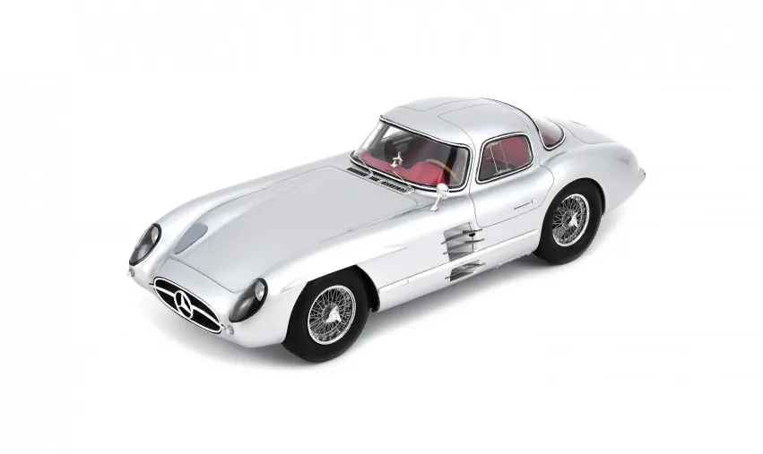 Schuco : MERCEDES-BENZ 300 SLR Uhlenhaut Coupé │ 1955 - Silver [1/18]