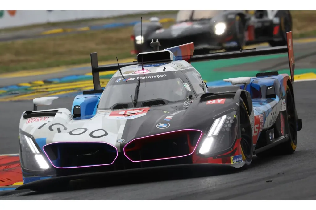 Spark : BMW M Hybrid V8 │ No.15 BMW M TEAM WRT Le Mans 24H 2025 D. Vanthoor - R. Marciello - K. Magnussen [1/43]