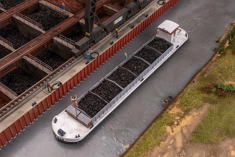 [FAL 131018] Faller : Cargo Fluvial