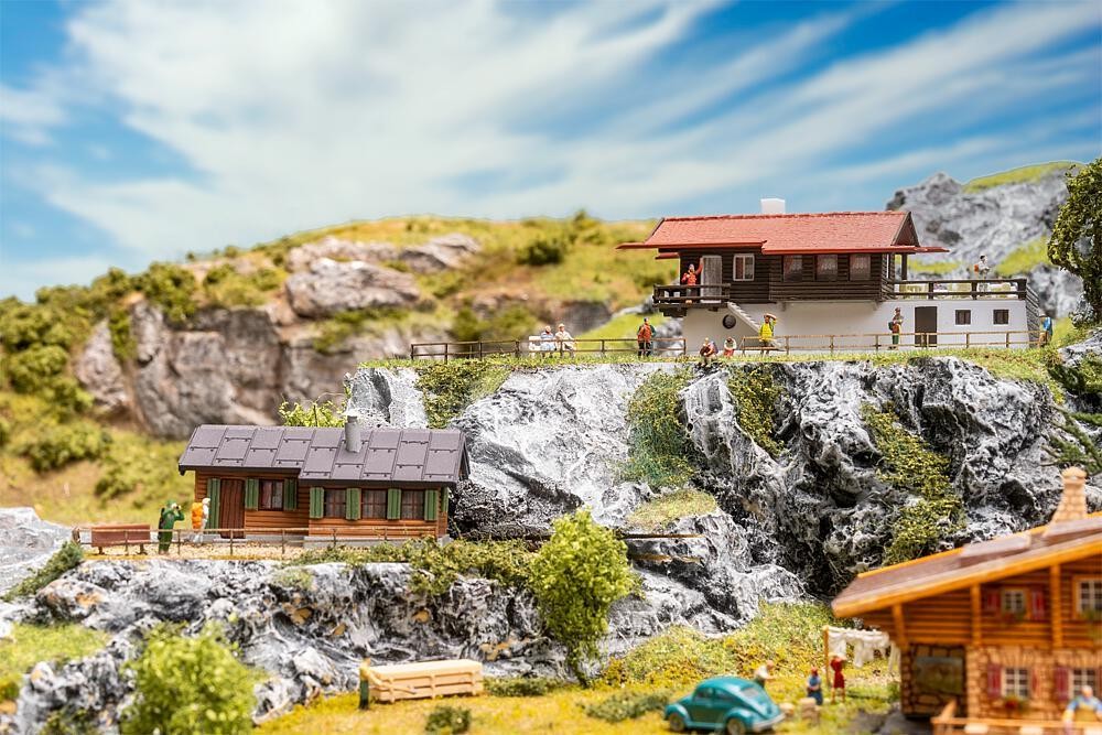 [FAL 232131] Faller : Maison du Chasseur et auberge de Montagne (1/160)
