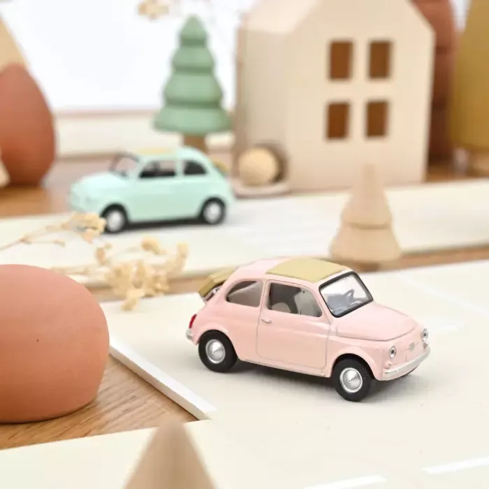 Norev : Fiat 500 F 1965 Rose Pastel Jet-car 1/43