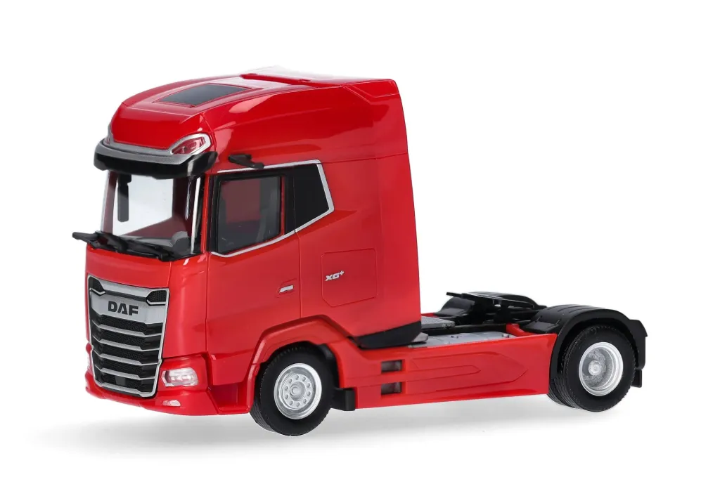 Herpa: DAF XG+ facelift Zugmaschine Rouge  2 axes (1/87))